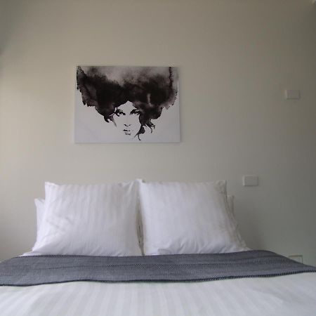 Corryong Hotel Motel Exterior photo