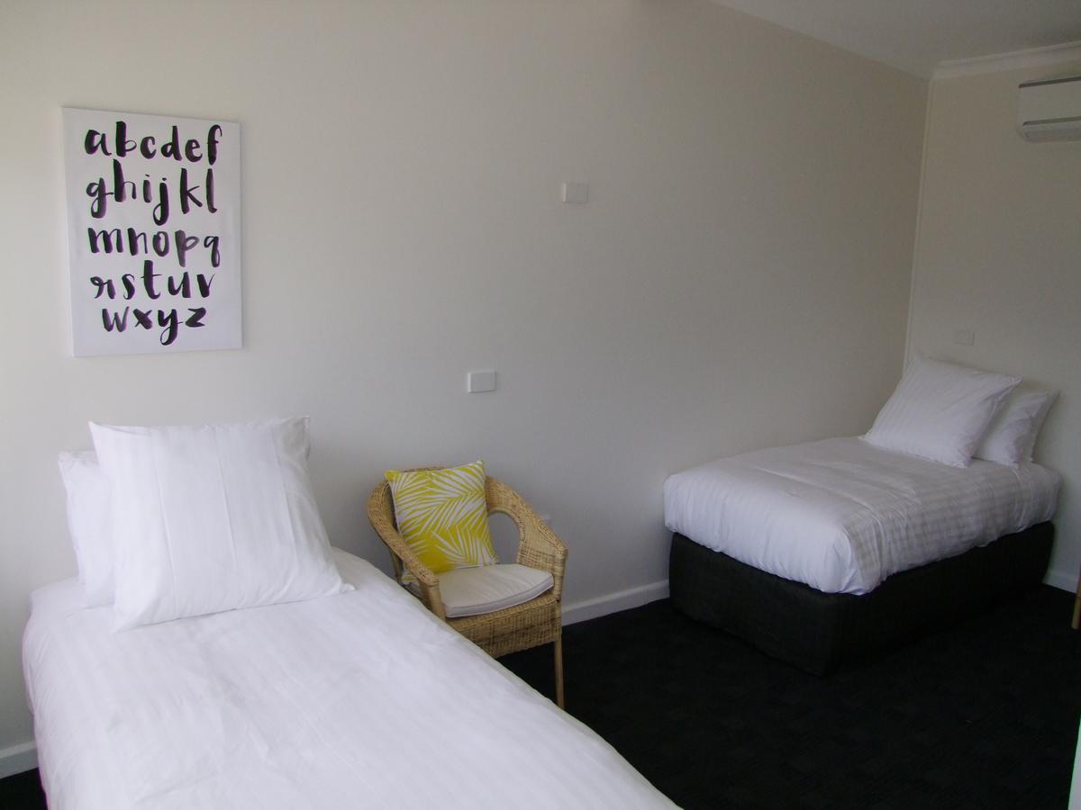 Corryong Hotel Motel Exterior photo