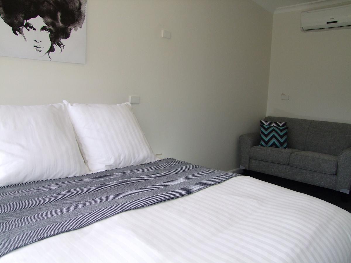 Corryong Hotel Motel Exterior photo