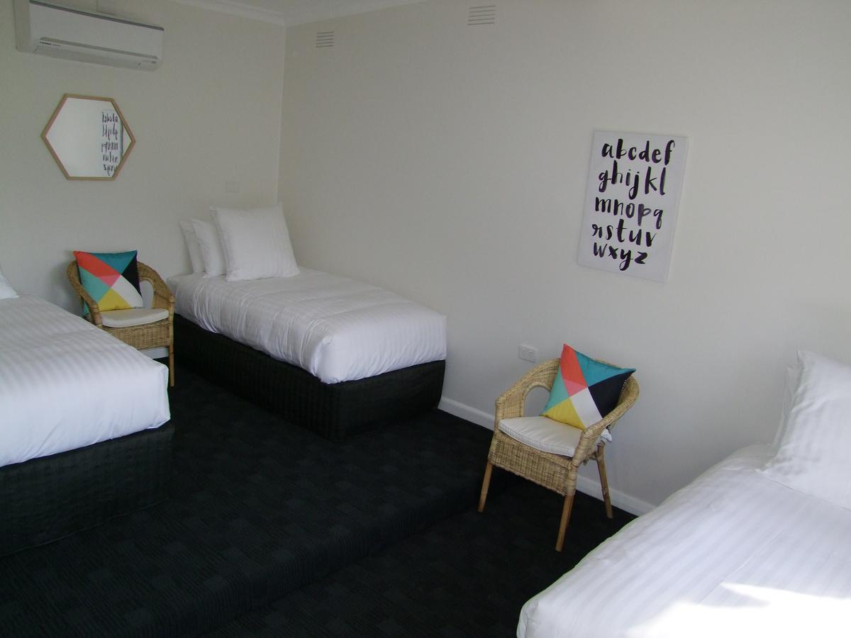 Corryong Hotel Motel Exterior photo