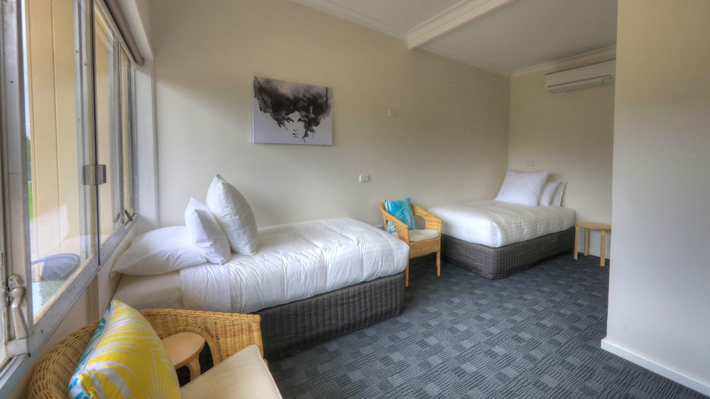 Corryong Hotel Motel Exterior photo